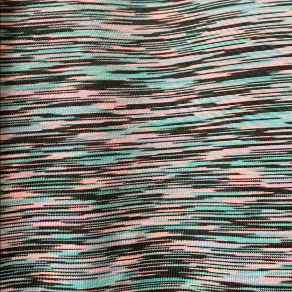 3/4 workout pants - Picture 2 of 3